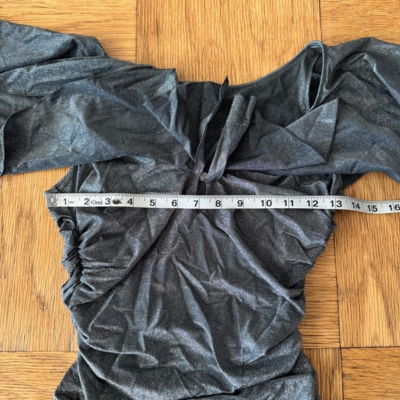 Moschino Cheap & Chic Silver Metallic Ruffle Top US 8 Ruched Flutter Sleeve - Picture 9 of 10